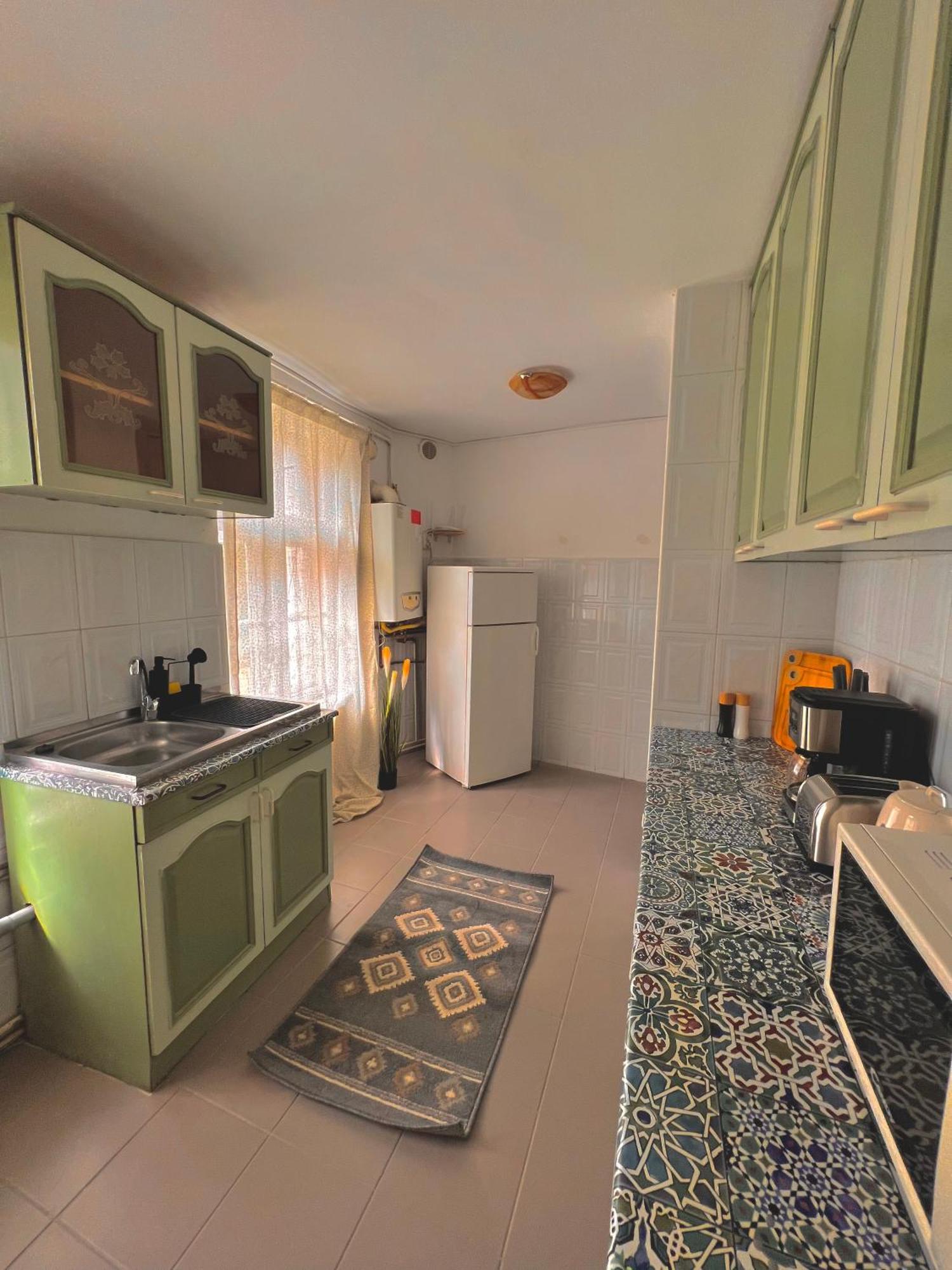 Old Town City Center Apartments Braşov Esterno foto