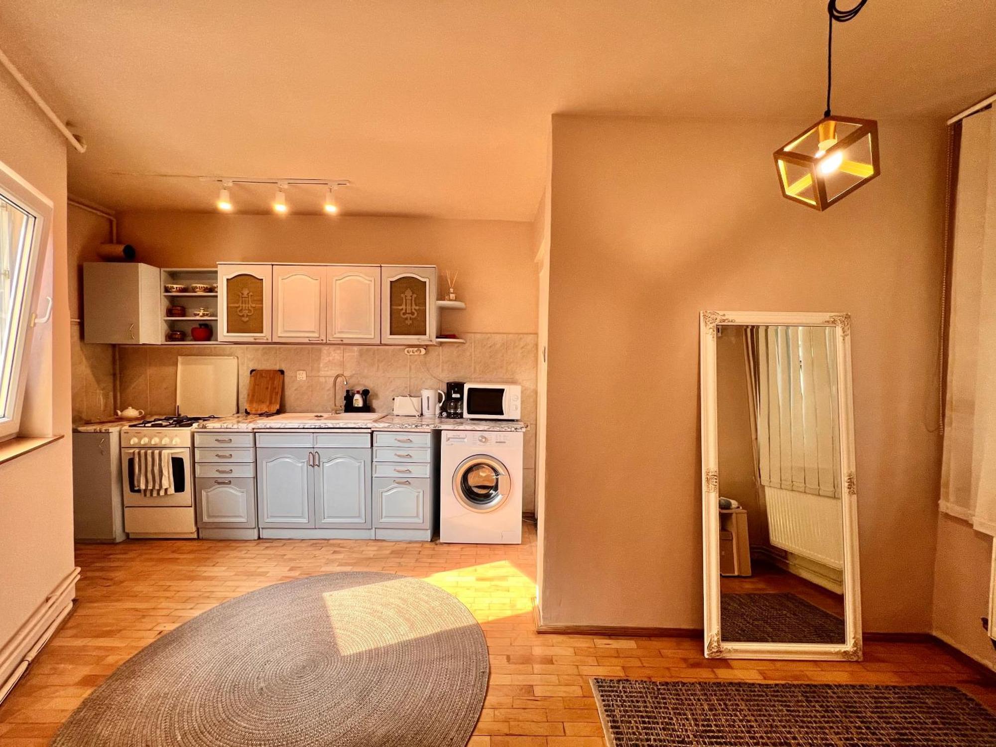 Old Town City Center Apartments Braşov Esterno foto